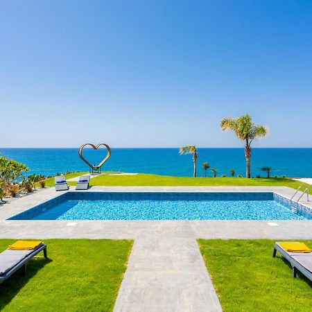 Villa Beach Heaven Pomos Ngoại thất bức ảnh