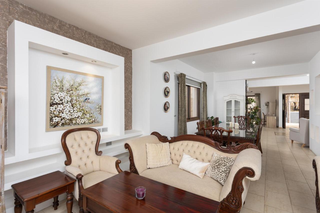 Villa Beach Heaven Pomos Ngoại thất bức ảnh