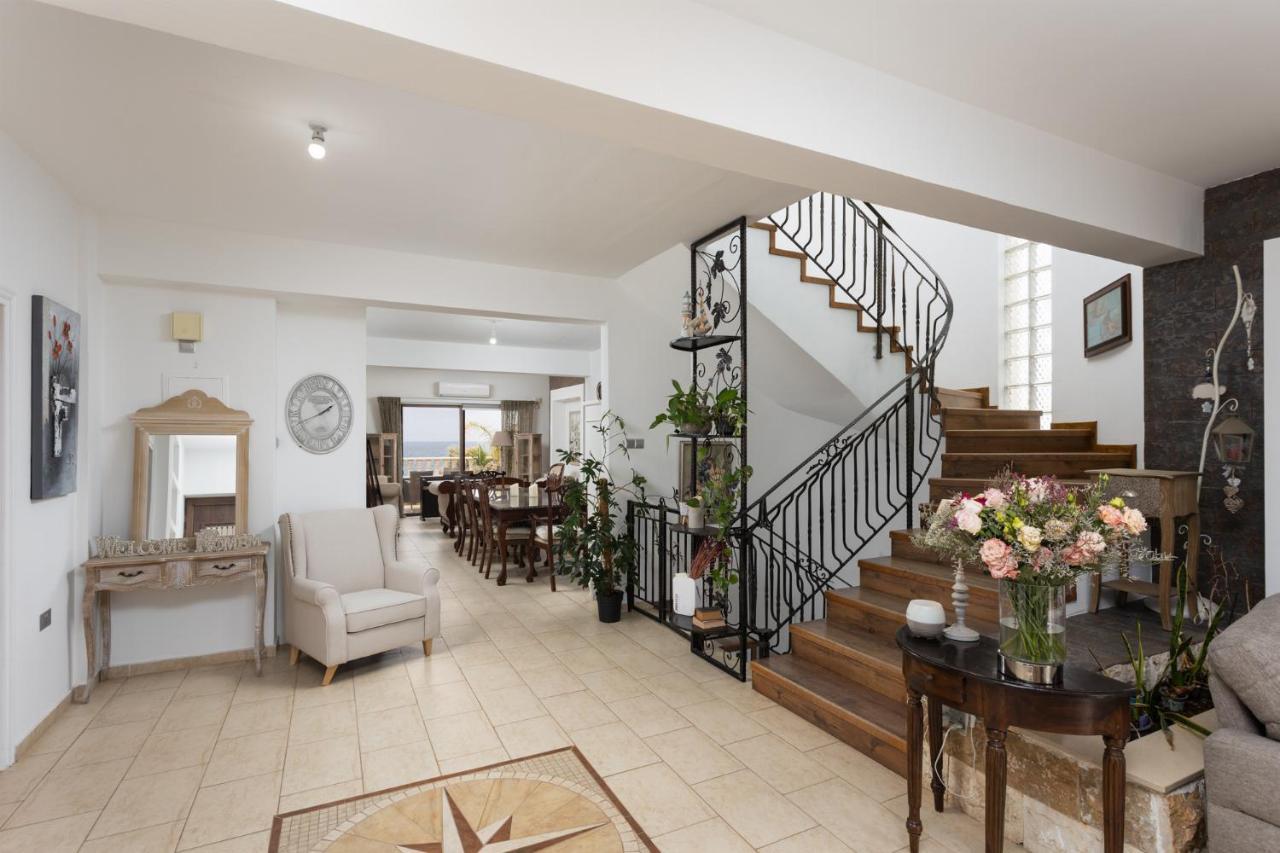 Villa Beach Heaven Pomos Ngoại thất bức ảnh