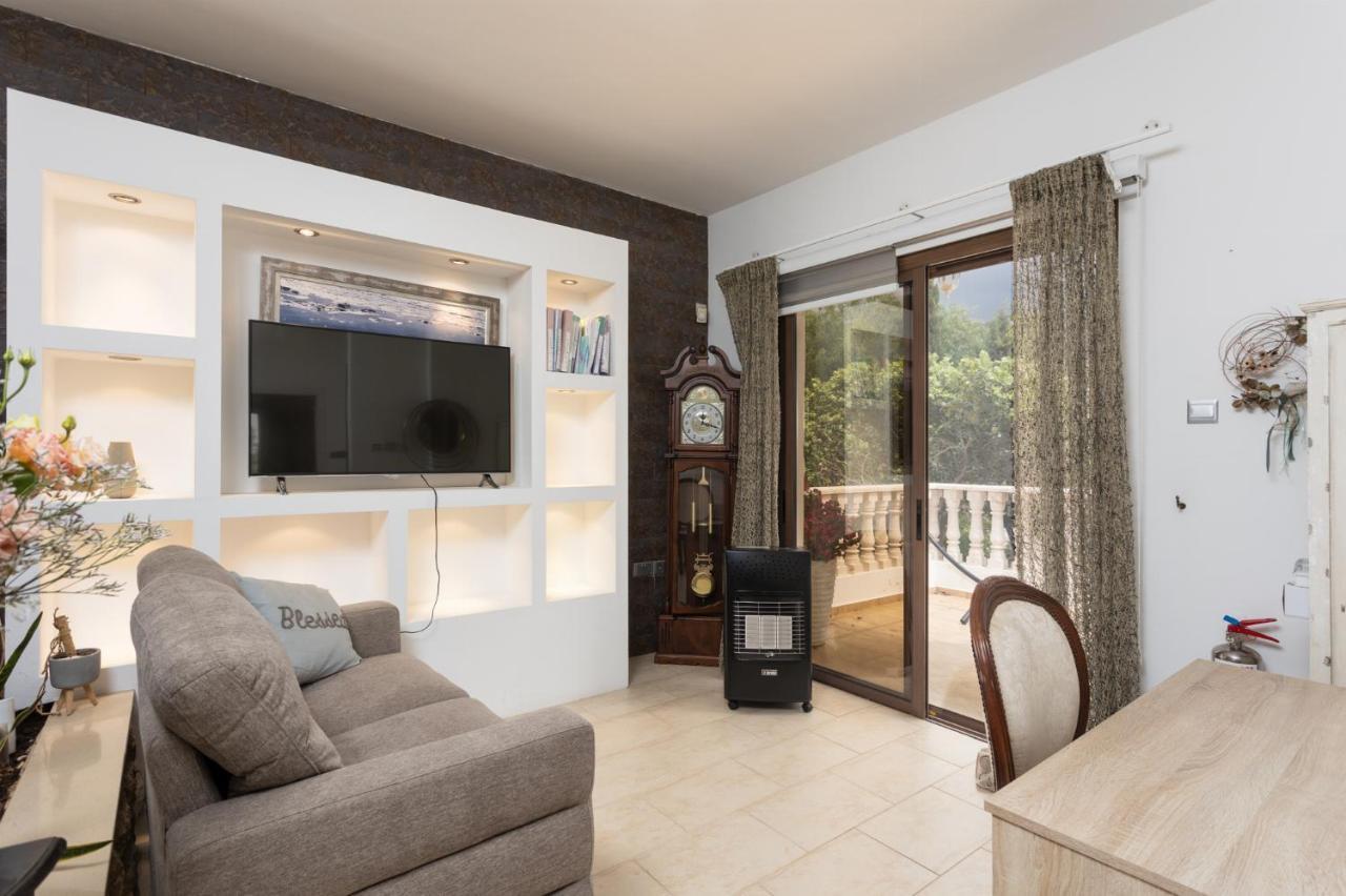Villa Beach Heaven Pomos Ngoại thất bức ảnh