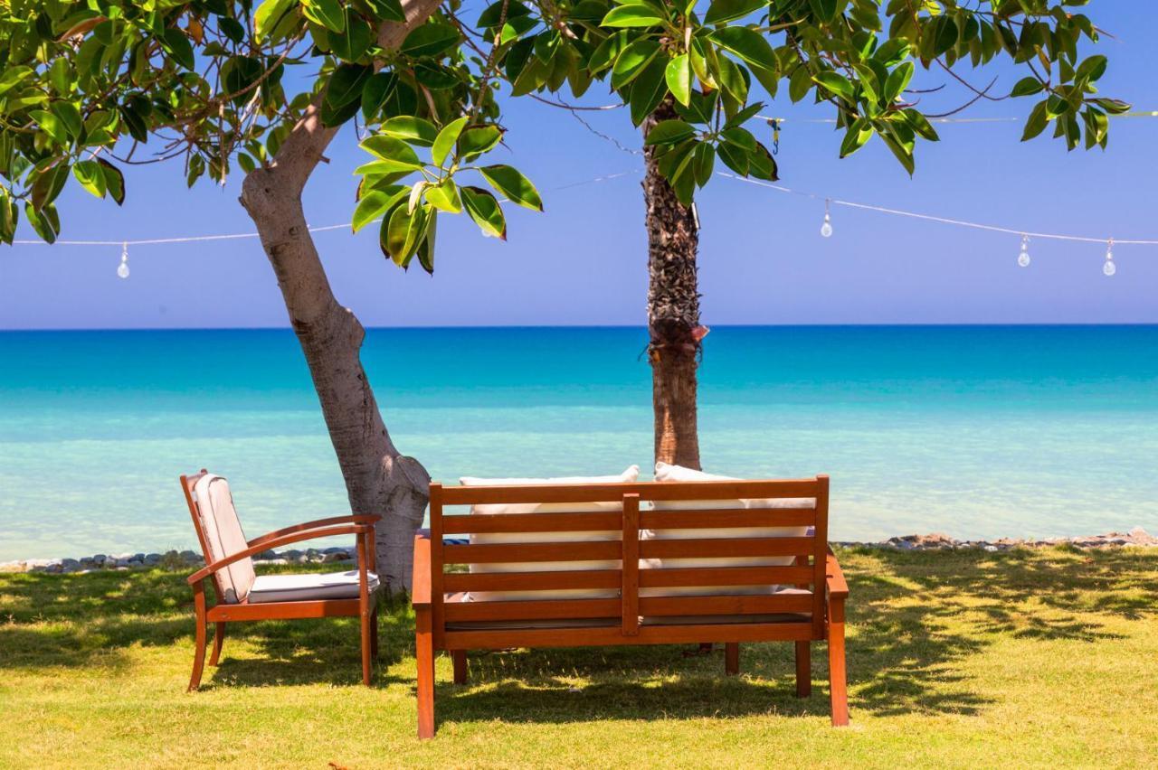 Villa Beach Heaven Pomos Ngoại thất bức ảnh