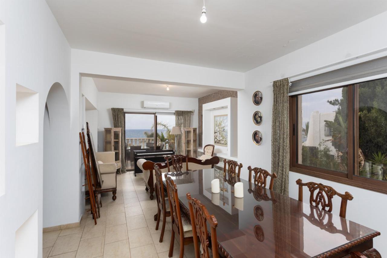Villa Beach Heaven Pomos Ngoại thất bức ảnh