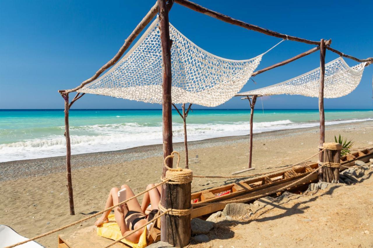 Villa Beach Heaven Pomos Ngoại thất bức ảnh