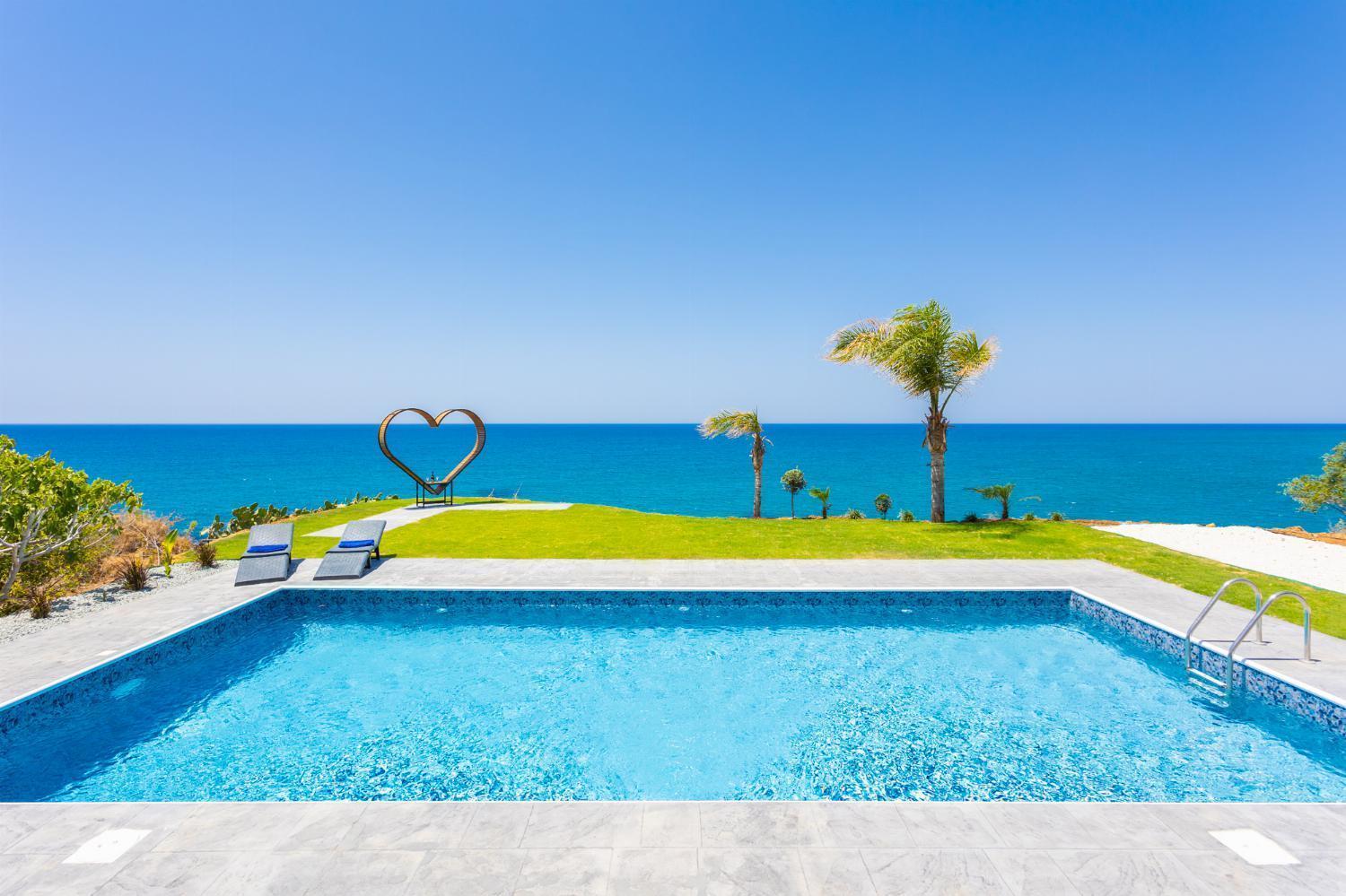 Villa Beach Heaven Pomos Ngoại thất bức ảnh