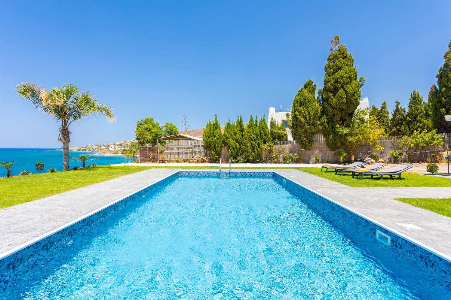 Villa Beach Heaven Pomos Ngoại thất bức ảnh