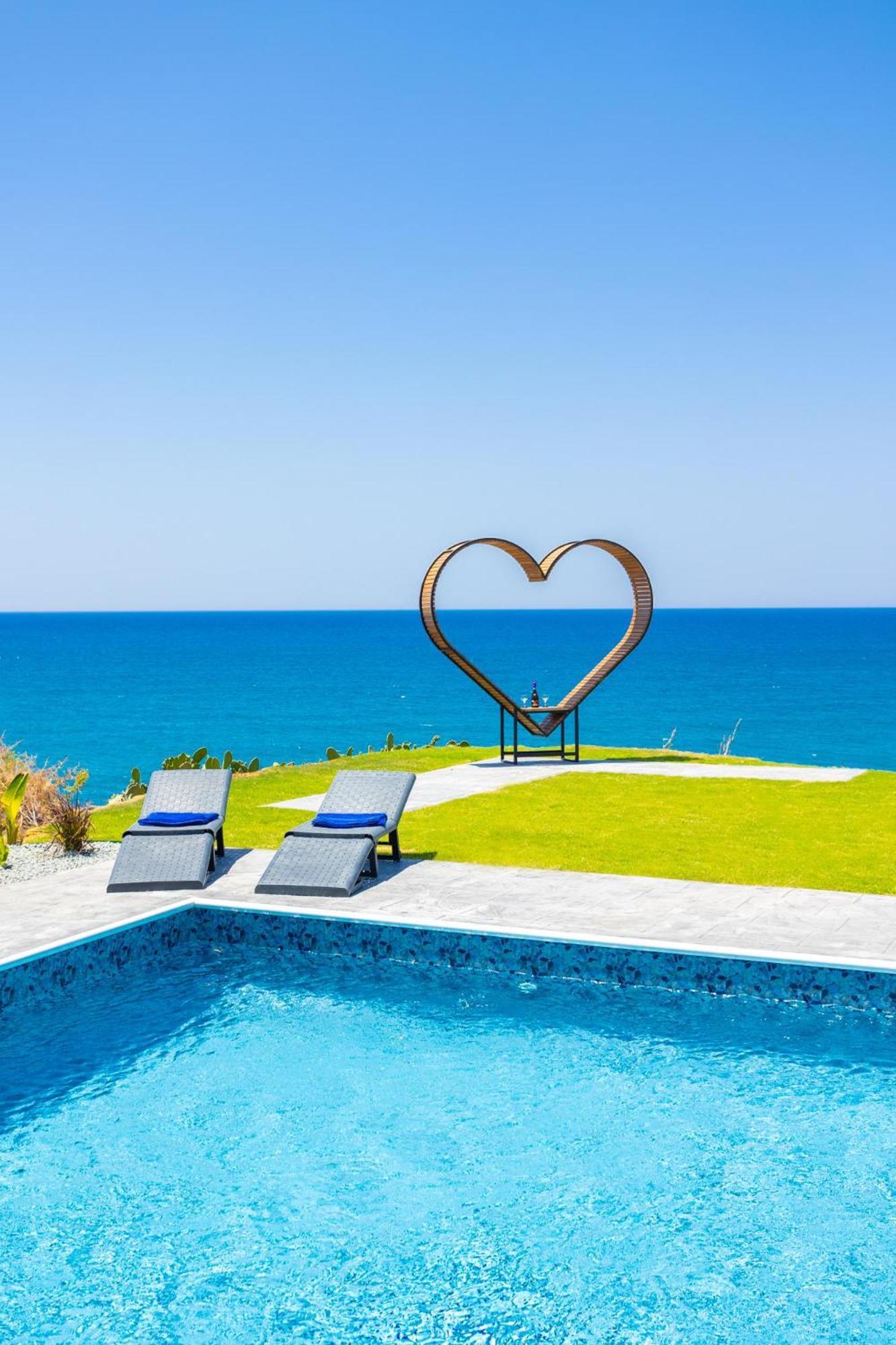 Villa Beach Heaven Pomos Ngoại thất bức ảnh