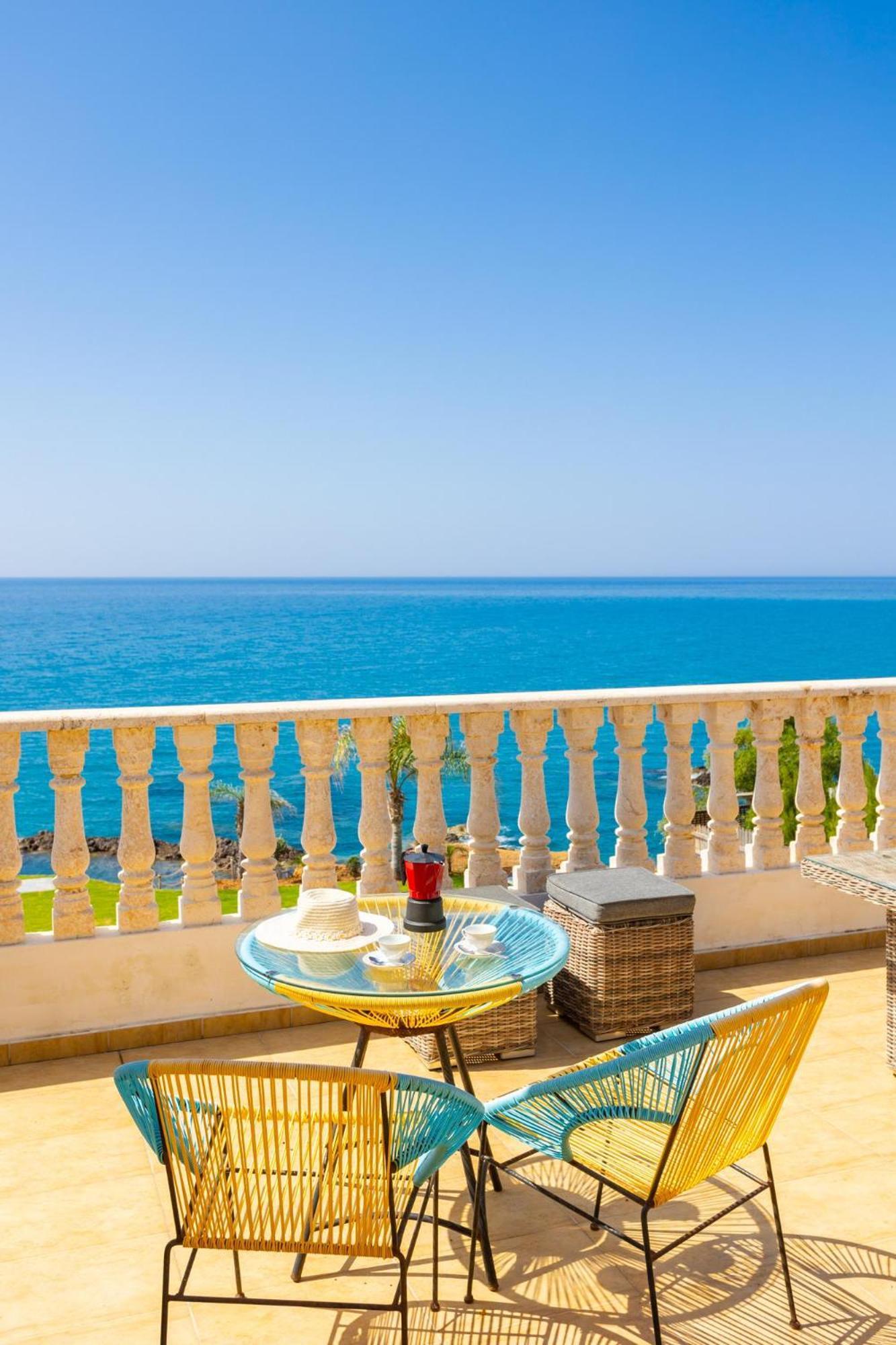 Villa Beach Heaven Pomos Ngoại thất bức ảnh